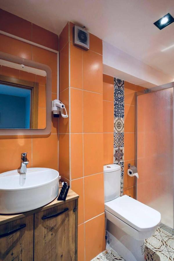 Rexee Hotel Istanboel Buitenkant foto